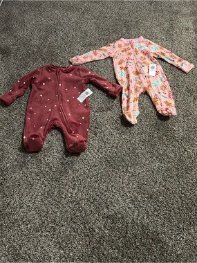 Old Navy Pink Cookie Print & Burgundy Star Baby Footies